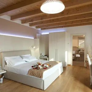 Corte San Felice Alloggio per agriturismo